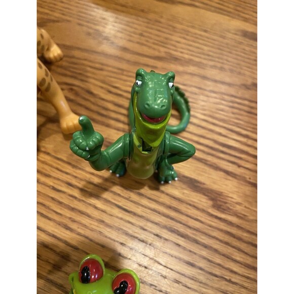 Rainforest Cafe Posable Animal Toy Figures Lot of 8 Gorilla Monkeys Parrot frog - Picture 6 of 13